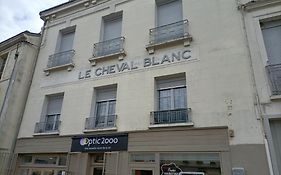 Le Cheval Blanc La Chartre sur le Loir